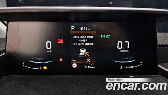 Hyundai Staria 2025 — Фото 8/20