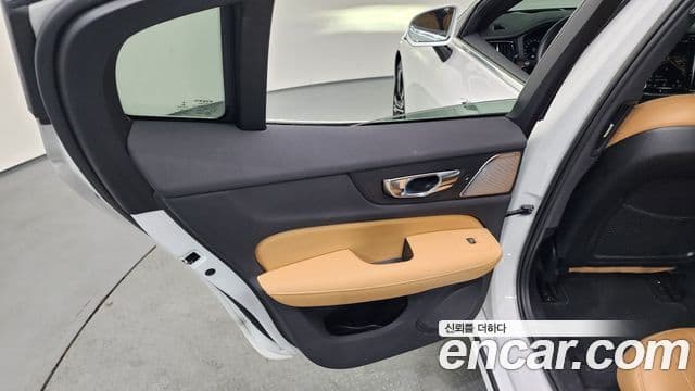 Volvo S60 2021 — Photo 38/39