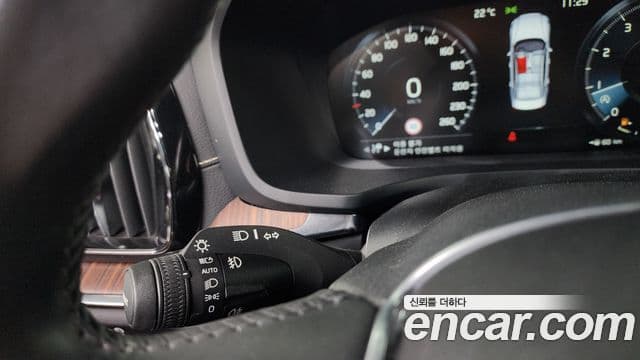 Volvo S60 2021 — Photo 2/39