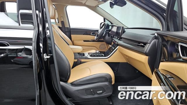 Kia Carnival 2021 — ფოტო 11/20