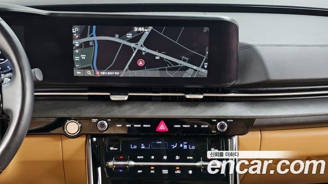 Kia Carnival 2021 — ფოტო 14/20