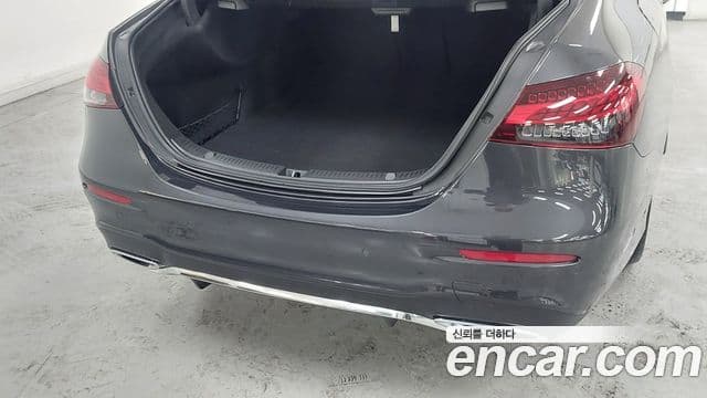 Mercedes-Benz E-Class 2020 — Şəkil 10/20