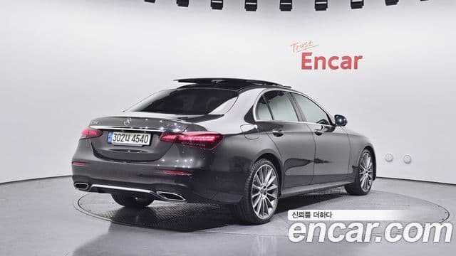 Mercedes-Benz E-Class 2022 — Şəkil 2/20