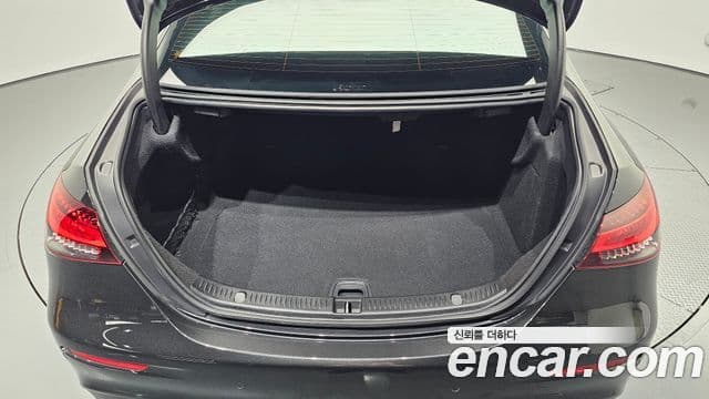 Mercedes-Benz E-Class 2022 — Şəkil 18/20