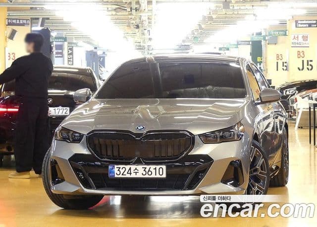 BMW 5 Series 2026 — ფოტო 2/20