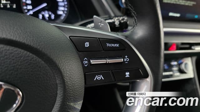 Hyundai Sonata Hybrid 2023 — ფოტო 16/20