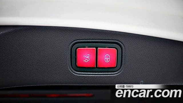 Mercedes-Benz E-Class 2021 — ფოტო 6/20