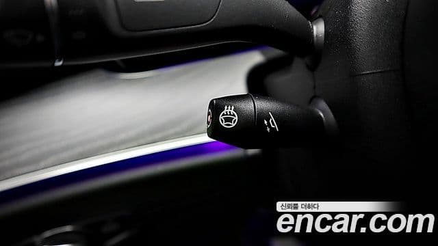 Mercedes-Benz E-Class 2021 — ფოტო 5/20