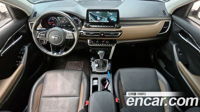 Kia Seltos 2020 — ფოტო 7/20