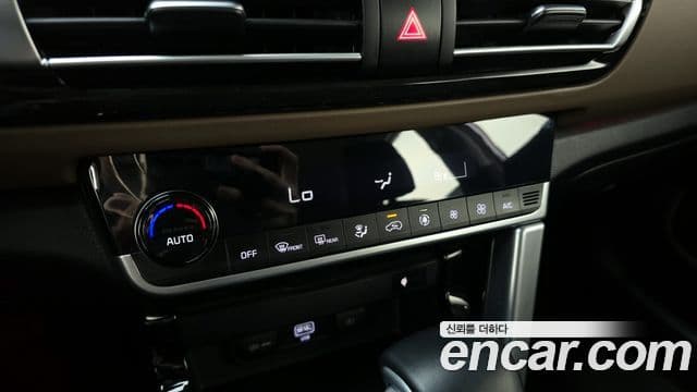 Kia Seltos 2020 — ფოტო 18/20