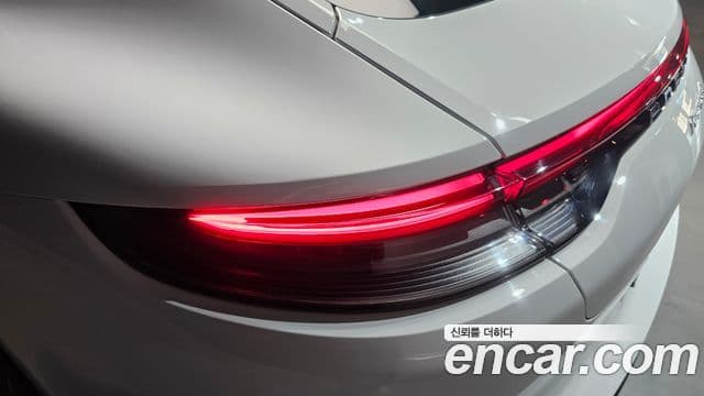 Porsche Panamera 2022 — Photo 9/32