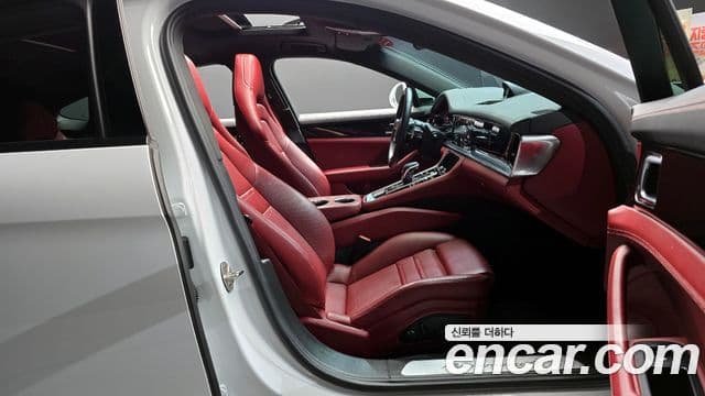Porsche Panamera 2022 — Photo 22/32