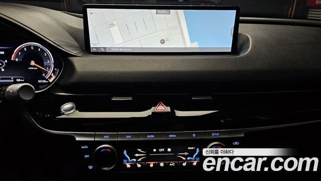 Genesis Electrified G80 2020 — Şəkil 14/20