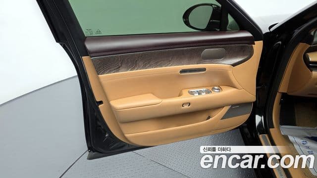 Genesis G90 2023 — Şəkil 16/33