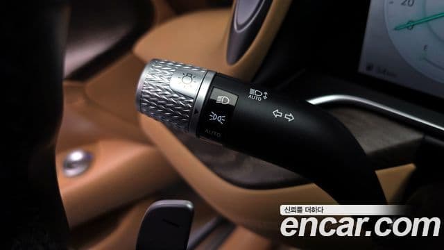 Genesis G90 2023 — Şəkil 27/33