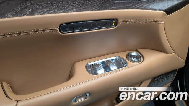 Genesis G90 2023 — Şəkil 28/33