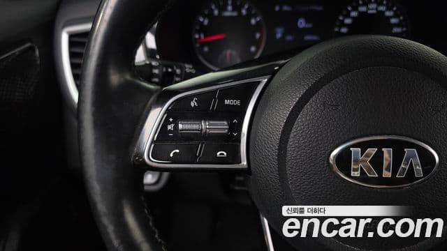 Kia Seltos 2019 — Şəkil 17/20