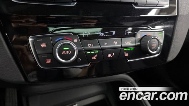 BMW X1 2020 — ფოტო 18/20