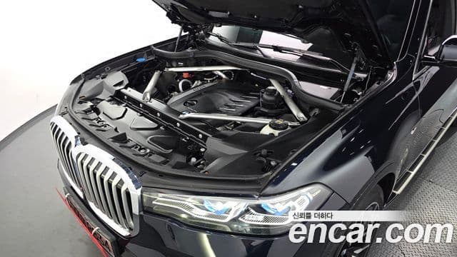 BMW X7 2021 — ფოტო 5/20