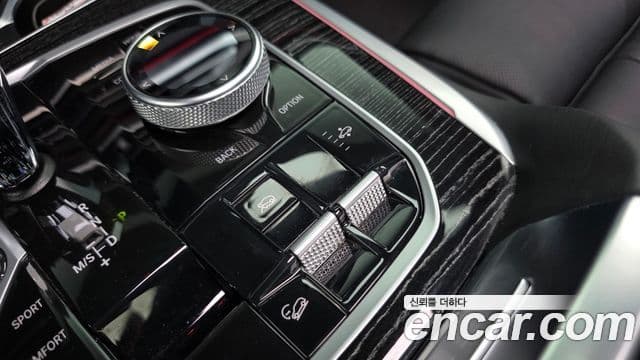BMW X7 2021 — Photo 6/37