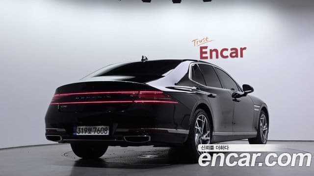 Genesis G90 2023 — ფოტო 2/20
