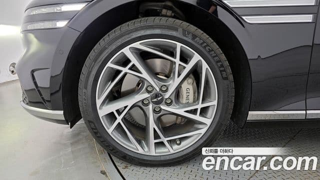 Genesis G90 2023 — ფოტო 5/20