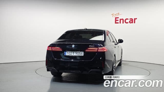 BMW 5 Series 2023 — Şəkil 4/20