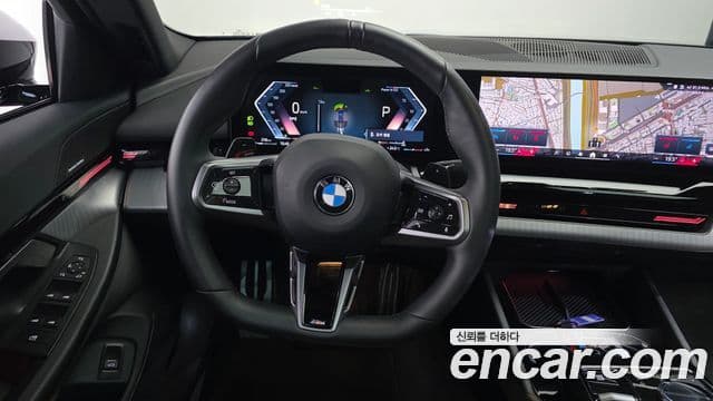 BMW 5 Series 2023 — ფოტო 13/20
