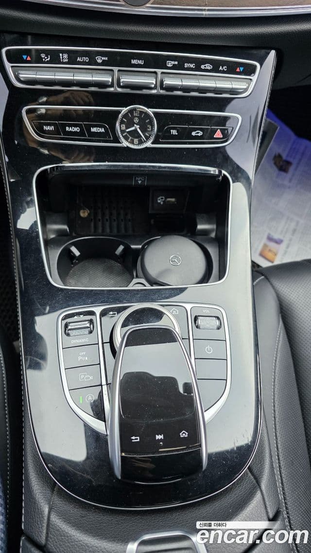 Mercedes-Benz E-Class 2018 — Photo 2/20