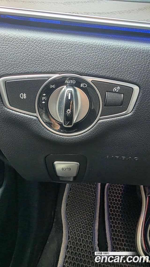 Mercedes-Benz E-Class 2018 — Photo 16/20