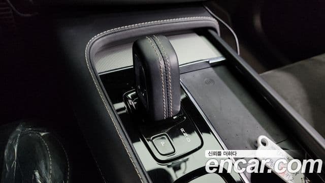 Volvo XC90 2020 — Şəkil 9/20