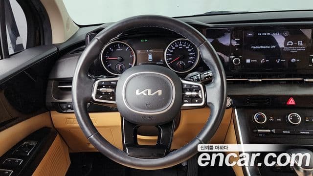 Kia Carnival 2022 — Şəkil 13/20
