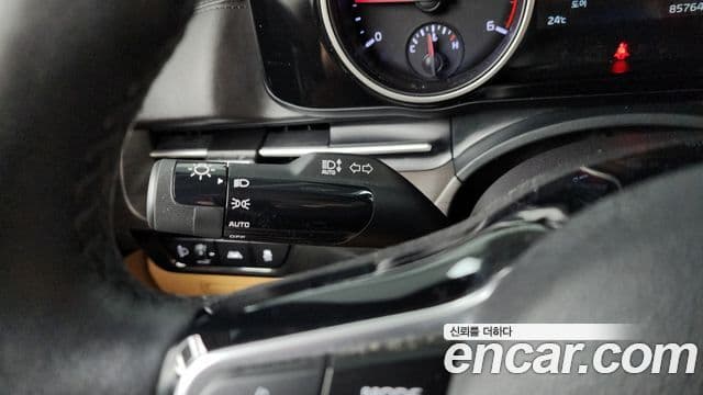 Kia Carnival 2022 — Şəkil 18/20
