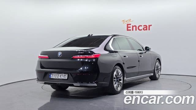 BMW 7 Series 2022 — Şəkil 2/20