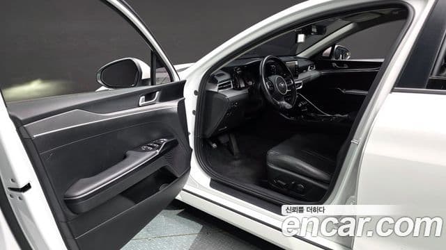 Kia K5 2020 — Şəkil 9/20