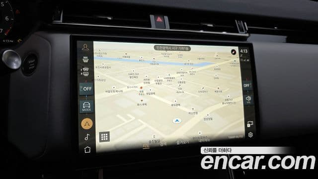 Land Rover Range Rover Velar 2025 — ფოტო 13/20