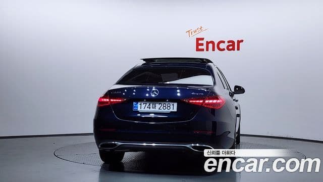 Mercedes-Benz C-Class 2022 — ფოტო 4/20