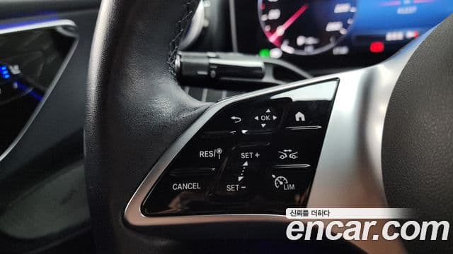Mercedes-Benz C-Class 2022 — ფოტო 16/20