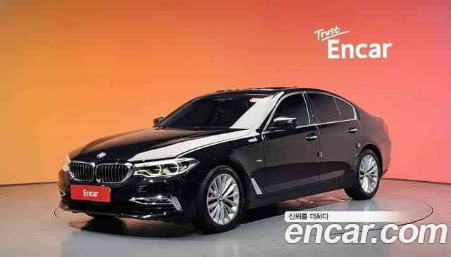 BMW 5 Series 2018 — ფოტო 1/20