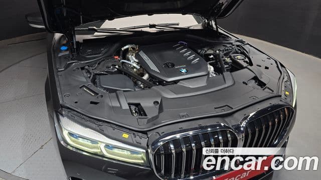 BMW 7 Series 2022 — ფოტო 12/20