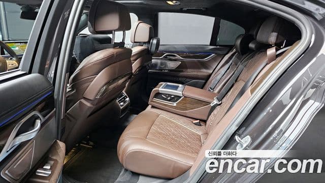 BMW 7 Series 2022 — ფოტო 2/20