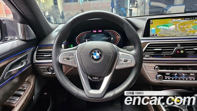 BMW 7 Series 2022 — ფოტო 20/20