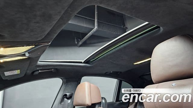 BMW 7 Series 2022 — ფოტო 13/20