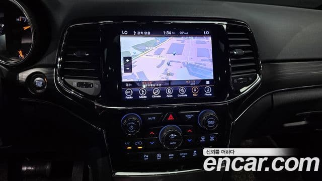 Jeep Grand Cherokee 2019 — ფოტო 12/20
