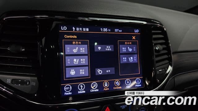 Jeep Grand Cherokee 2019 — ფოტო 17/20