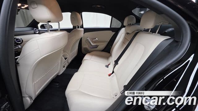 Mercedes-Benz A-Class 2023 — фото 12 из 20