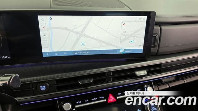 Hyundai Santa Fe 2024 — Şəkil 14/20