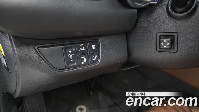 Genesis G70 2020 — ფოტო 14/20