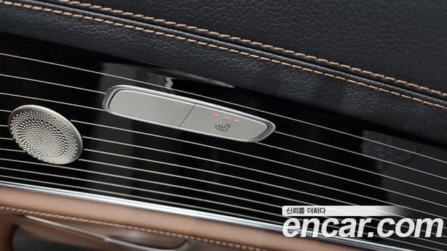 Mercedes-Benz E-Class 2021 — ფოტო 8/35