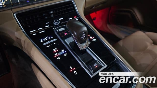 Porsche Panamera 2018 — Фото 9/20